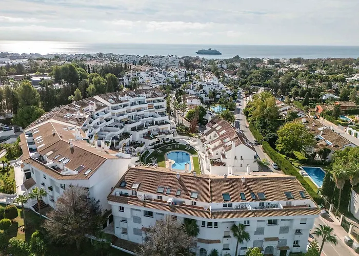 El Dorado Nueva Andalucia Pool Terrace Appartement Marbella